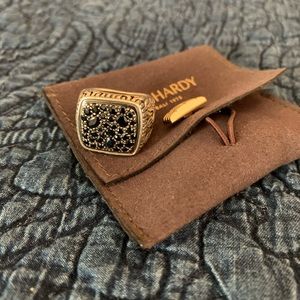 John Hardy Black and Silver Signet Ring / size 9